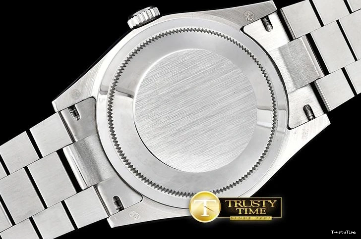 0415 RDD0215D – DayDate 36mm Chic 687